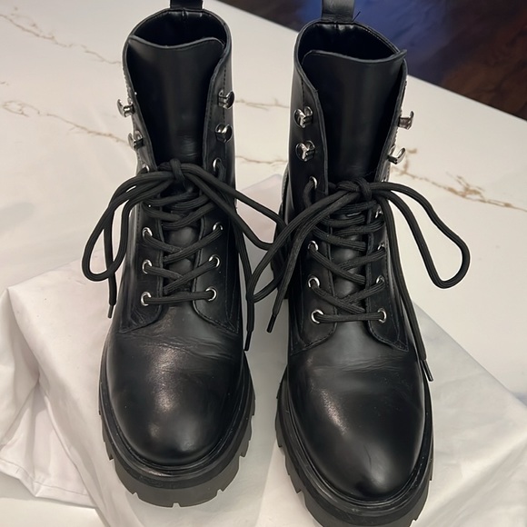 MARC FISHER LTD LACE UP COMBAT BOOTS SIZE 8 - Picture 3 of 9